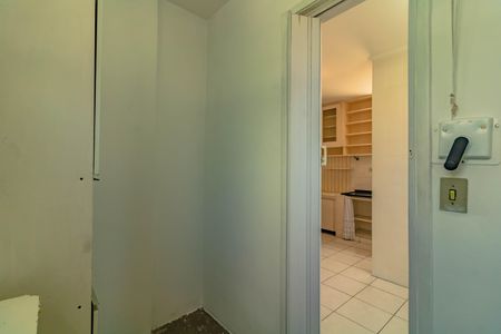 Apartamento para alugar com 67m², 2 quartos e 1 vaga Apartamento para alugar com 67m², 2 quartos e 1 vagaÁrea de Serviço