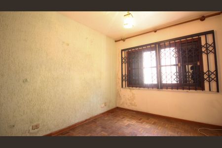 Casa à venda com 178m², 3 quartos e 4 vagasSuíte