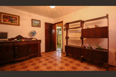 Casa à venda com 178m², 3 quartos e 4 vagas Área de Serviço Sala 