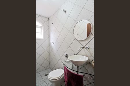 Casa à venda com 154m², 3 quartos e 2 vagas Casa à venda com 154m², 3 quartos e 2 vagasLavabo