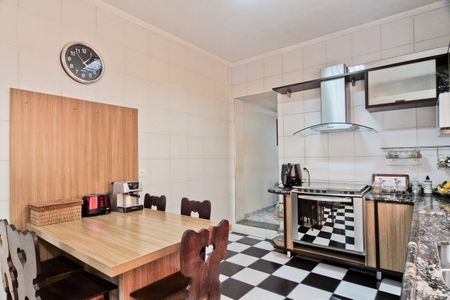 Casa à venda com 154m², 3 quartos e 2 vagas Casa à venda com 154m², 3 quartos e 2 vagasCozinha