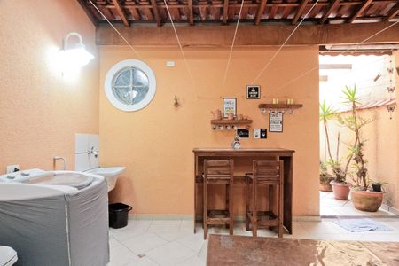 Casa à venda com 154m², 3 quartos e 2 vagas Casa à venda com 154m², 3 quartos e 2 vagasÁrea de Serviço