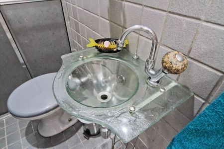 Casa à venda com 154m², 3 quartos e 2 vagas Casa à venda com 154m², 3 quartos e 2 vagasBanheiro