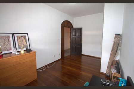 Casa à venda com 285m², 4 quartos e 3 vagasQuarto 4