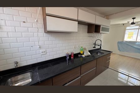 Apartamento à venda com 57m², 2 quartos e 1 vaga Apartamento à venda com 57m², 2 quartos e 1 vagaCozinha