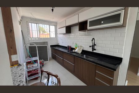 Apartamento à venda com 57m², 2 quartos e 1 vaga Apartamento à venda com 57m², 2 quartos e 1 vagaBanheiro
