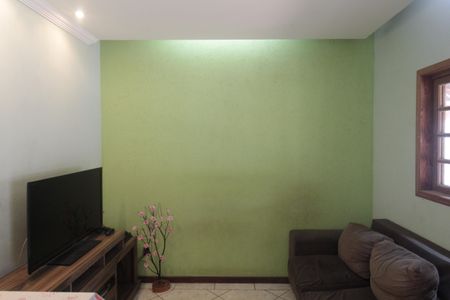 Casa à venda com 93m², 4 quartos e 4 vagasSala