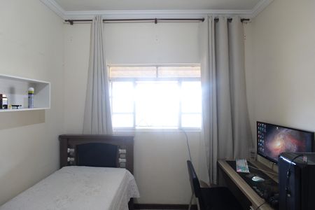 Casa à venda com 93m², 4 quartos e 4 vagasQuarto 1