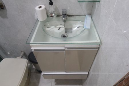 Casa à venda com 93m², 4 quartos e 4 vagasBanheiro Social