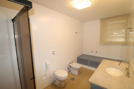 Apartamento à venda com 180m², 4 quartos e 1 vagaBanheiro da Suíte