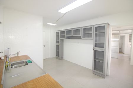 Apartamento à venda com 180m², 4 quartos e 1 vagaCozinha