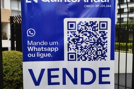Apartamento à venda com 180m², 4 quartos e 1 vaga Apartamento à venda com 180m², 4 quartos e 1 vagaPlaca