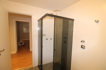 Apartamento à venda com 180m², 4 quartos e 1 vagaBanheiro 1
