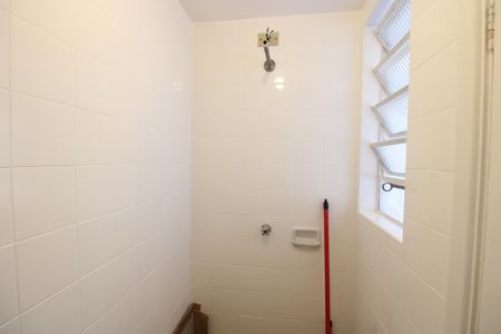 Apartamento à venda com 180m², 4 quartos e 1 vagaÁrea de Serviço - Banheiro