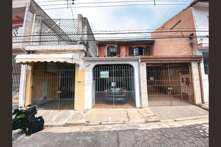 Casa à venda com 94m², 3 quartos e 1 vaga Casa à venda com 94m², 3 quartos e 1 vagaFachada