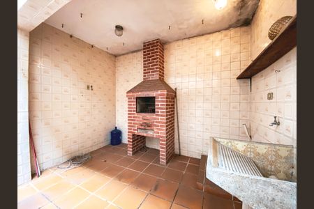 Casa à venda com 94m², 3 quartos e 1 vaga Casa à venda com 94m², 3 quartos e 1 vagaChurrasqueira