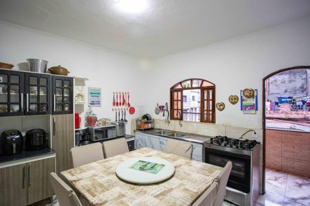 Casa à venda com 51m², 3 quartos e 1 vagaCozinha 2