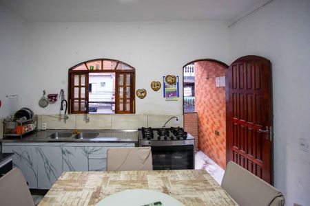 Casa à venda com 51m², 3 quartos e 1 vagaCozinha 2