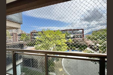 Apartamento à venda com 174m², 4 quartos e 2 vagas Apartamento à venda com 174m², 4 quartos e 2 vagasSuíte 2 - Varanda