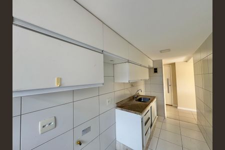 Apartamento à venda com 174m², 4 quartos e 2 vagas Apartamento à venda com 174m², 4 quartos e 2 vagasCozinha e Área de Serviço