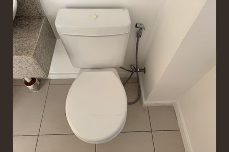 Apartamento à venda com 174m², 4 quartos e 2 vagas Apartamento à venda com 174m², 4 quartos e 2 vagasLavabo