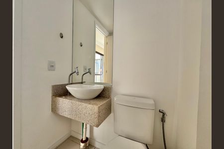 Apartamento à venda com 174m², 4 quartos e 2 vagas Apartamento à venda com 174m², 4 quartos e 2 vagasLavabo