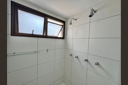 Apartamento à venda com 174m², 4 quartos e 2 vagas Apartamento à venda com 174m², 4 quartos e 2 vagasSuíte 1 - Banheiro