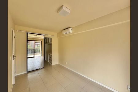 Apartamento à venda com 174m², 4 quartos e 2 vagas Apartamento à venda com 174m², 4 quartos e 2 vagasSuíte 1