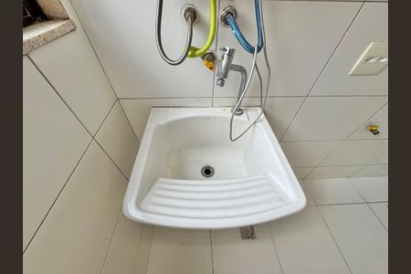 Apartamento à venda com 174m², 4 quartos e 2 vagas Apartamento à venda com 174m², 4 quartos e 2 vagasCozinha e Área de ServCozinha e Área de Serviçoiço