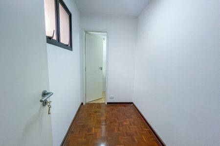 Apartamento à venda com 90m², 3 quartos e 2 vagas Apartamento à venda com 90m², 3 quartos e 2 vagasQuarto de Serviço