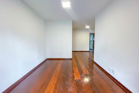 Apartamento à venda com 90m², 3 quartos e 2 vagas Apartamento à venda com 90m², 3 quartos e 2 vagasSala