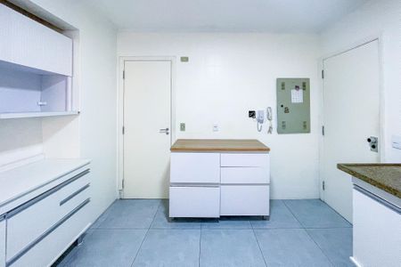 Apartamento à venda com 90m², 3 quartos e 2 vagas Apartamento à venda com 90m², 3 quartos e 2 vagasCozinha