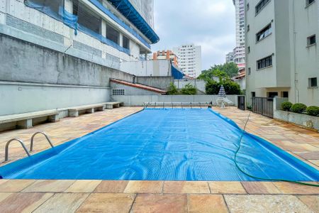 Apartamento à venda com 90m², 3 quartos e 2 vagas Apartamento à venda com 90m², 3 quartos e 2 vagasÁrea comum - Piscina
