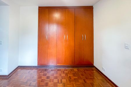Apartamento à venda com 90m², 3 quartos e 2 vagas Apartamento à venda com 90m², 3 quartos e 2 vagasSuíte