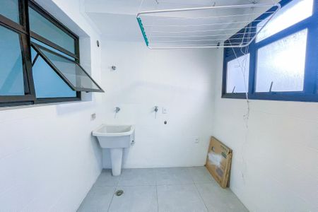 Apartamento à venda com 90m², 3 quartos e 2 vagas Apartamento à venda com 90m², 3 quartos e 2 vagasLavanderia