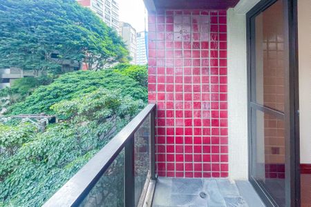 Apartamento à venda com 90m², 3 quartos e 2 vagas Apartamento à venda com 90m², 3 quartos e 2 vagasVaranda
