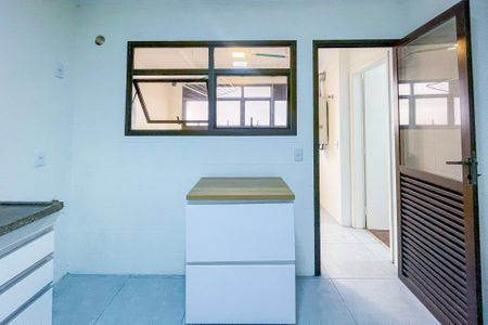 Apartamento à venda com 90m², 3 quartos e 2 vagas Apartamento à venda com 90m², 3 quartos e 2 vagasCozinha