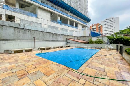 Apartamento à venda com 90m², 3 quartos e 2 vagas Apartamento à venda com 90m², 3 quartos e 2 vagasÁrea comum - Piscina