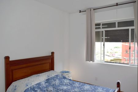 Casa à venda com 200m², 4 quartos e 2 vagasSuíte