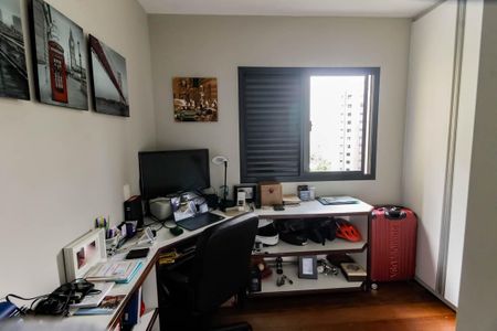 Apartamento à venda com 160m², 4 quartos e 3 vagasEscritório
