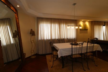 Apartamento à venda com 200m², 4 quartos e 3 vagasSala de Jantar