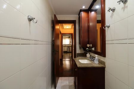 Apartamento à venda com 200m², 4 quartos e 3 vagasBanheiro Social