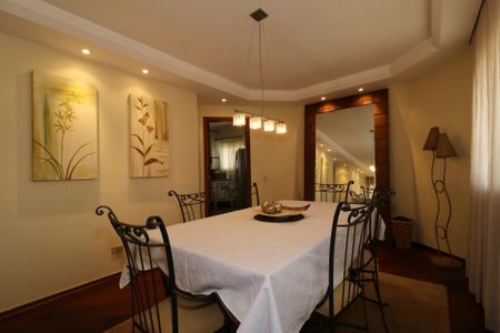 Apartamento à venda com 200m², 4 quartos e 3 vagasSala de Jantar