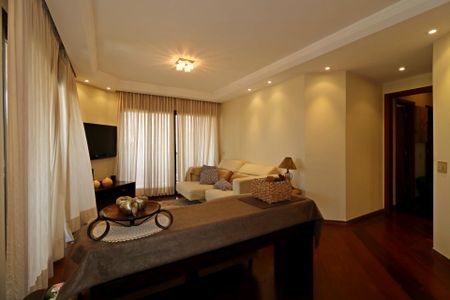 Apartamento à venda com 200m², 4 quartos e 3 vagasSala