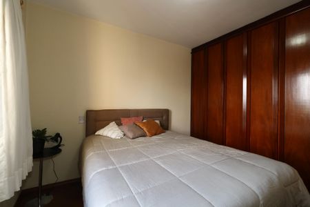 Apartamento à venda com 200m², 4 quartos e 3 vagasQuarto 2