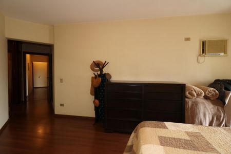 Apartamento à venda com 200m², 4 quartos e 3 vagasSuíte 2