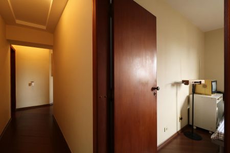 Apartamento à venda com 200m², 4 quartos e 3 vagasCorredor