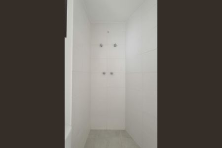 Apartamento à venda com 45m², 2 quartos e 1 vaga Apartamento à venda com 45m², 2 quartos e 1 vagaBanheiro