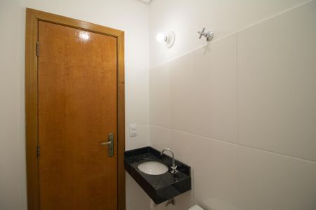 Casa à venda com 119m², 3 quartos e 2 vagas Casa à venda com 119m², 3 quartos e 2 vagasLavabo