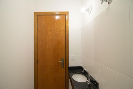 Casa à venda com 119m², 3 quartos e 2 vagas Casa à venda com 119m², 3 quartos e 2 vagasLavabo